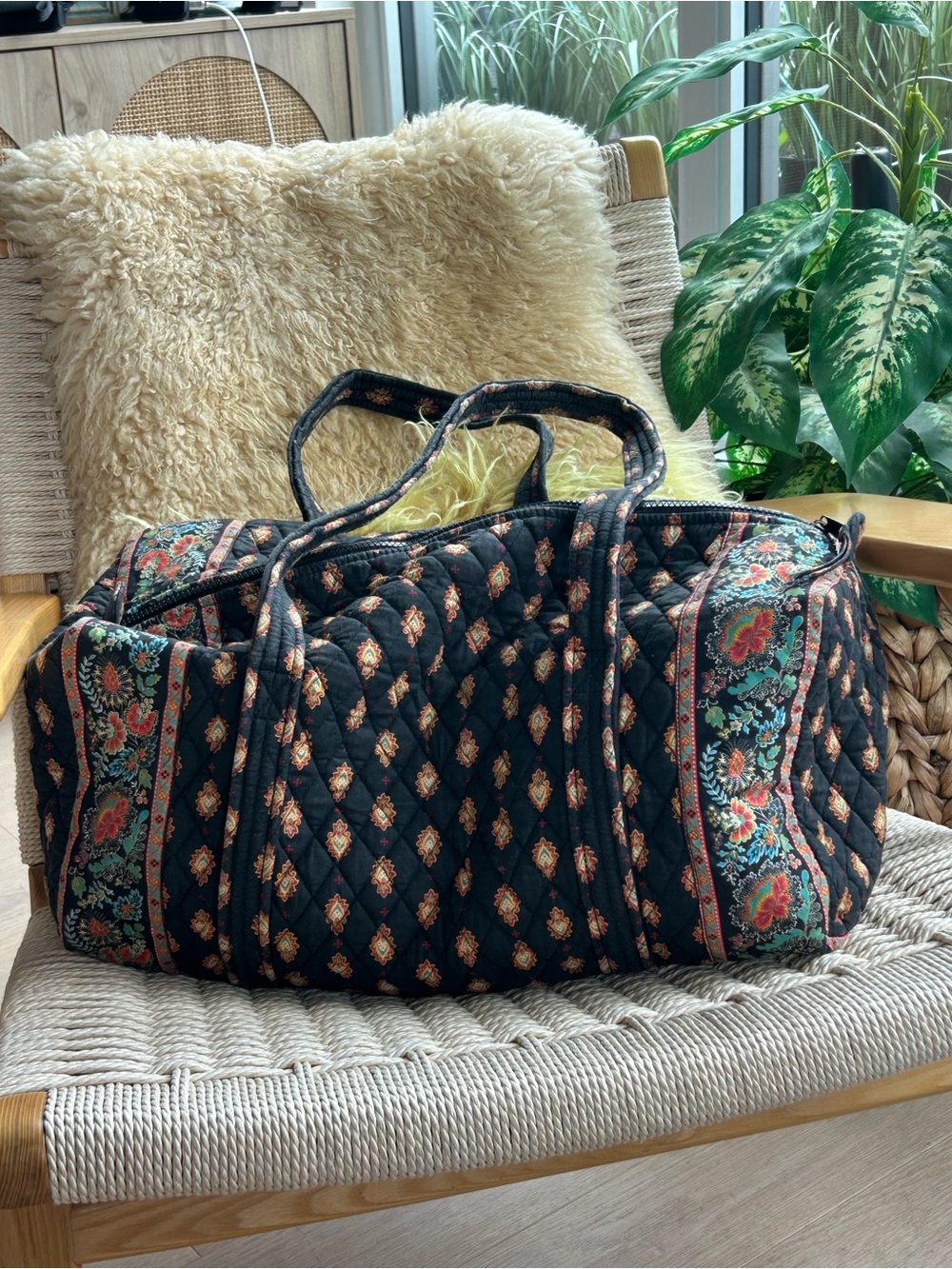 Maggi B Quilted Black Floral Medium size Weekender Bag
Front zip pocket, roomy.